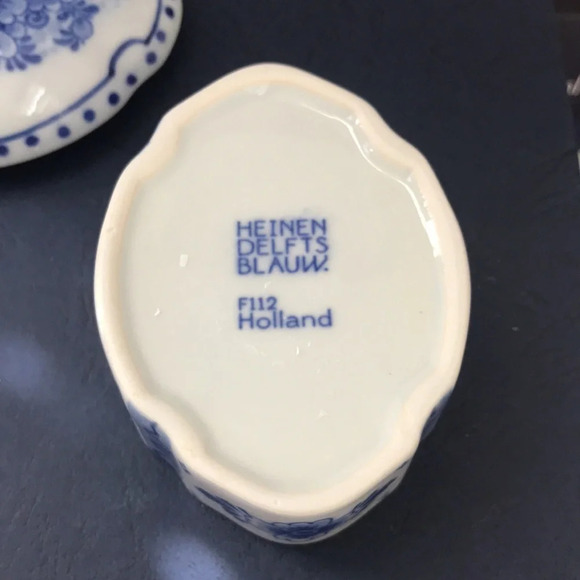 Delft Blue Trinket Case - Picture 4 of 4